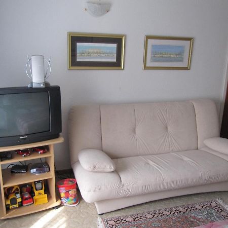 Apartment Maja Цриквеница Экстерьер фото