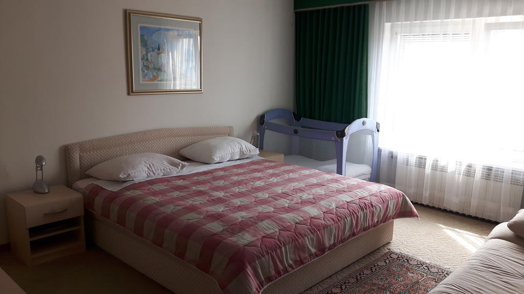 Apartment Maja Цриквеница Экстерьер фото